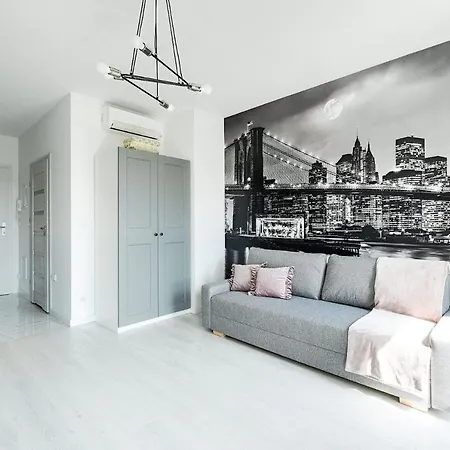 Targowa 10 London * Warschau